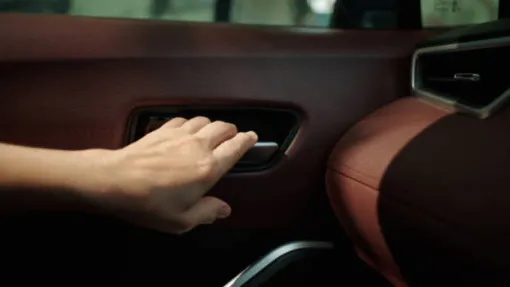 Chauffeur privé VTC pour un circuit touristique à Nantes, Nantes, Rennes et Brest, GOLD VTC